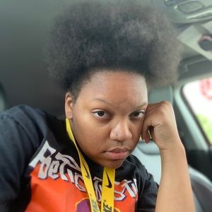 Meet your Posher, Zakeya